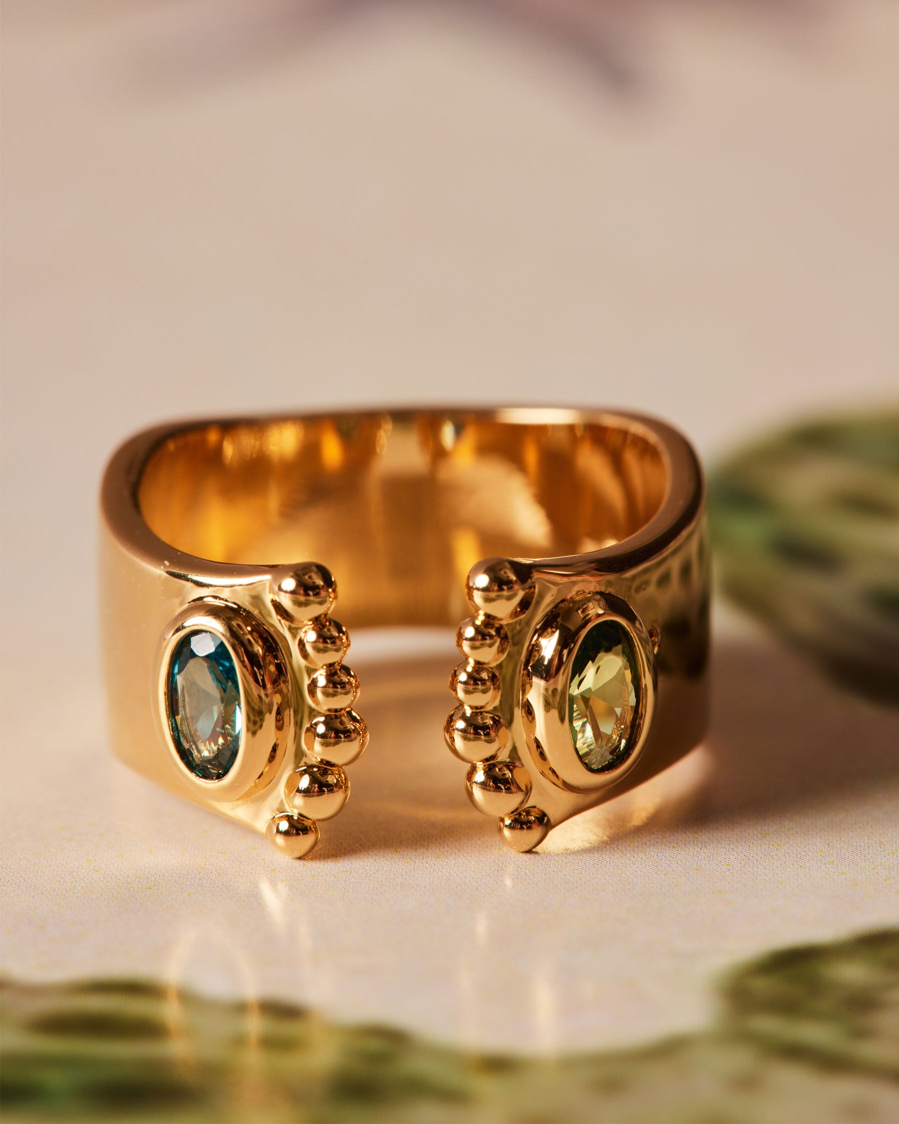 Bulky Nefertiti Ring